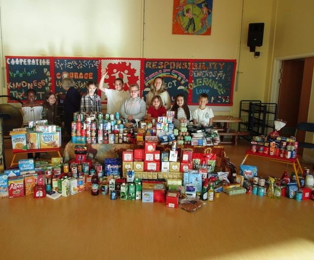 Red Oaks Primary School Harvest Festival 2019